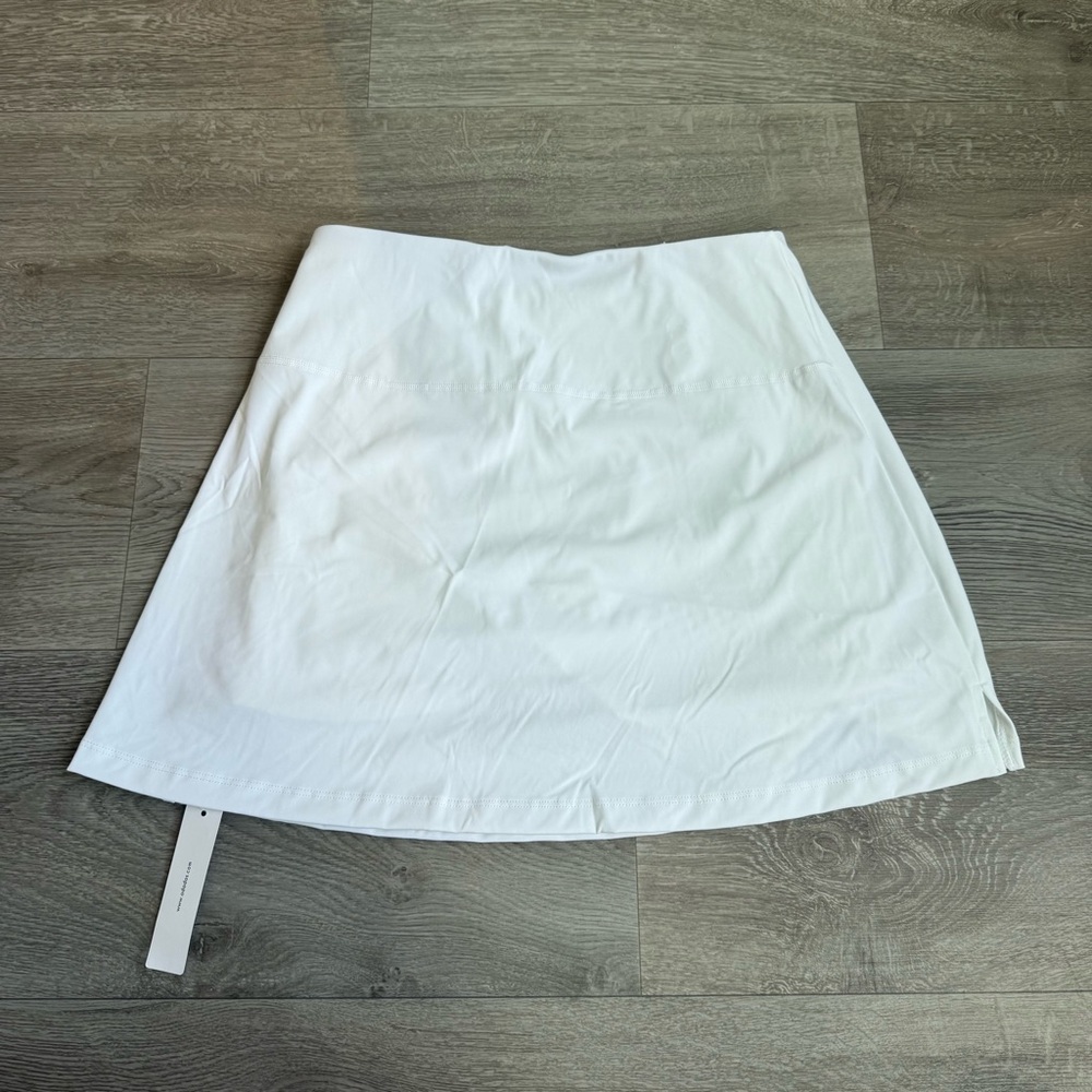 Size S Women's White Athletic Skirt w/ Shorts and Pockets - Picture 2 of 7